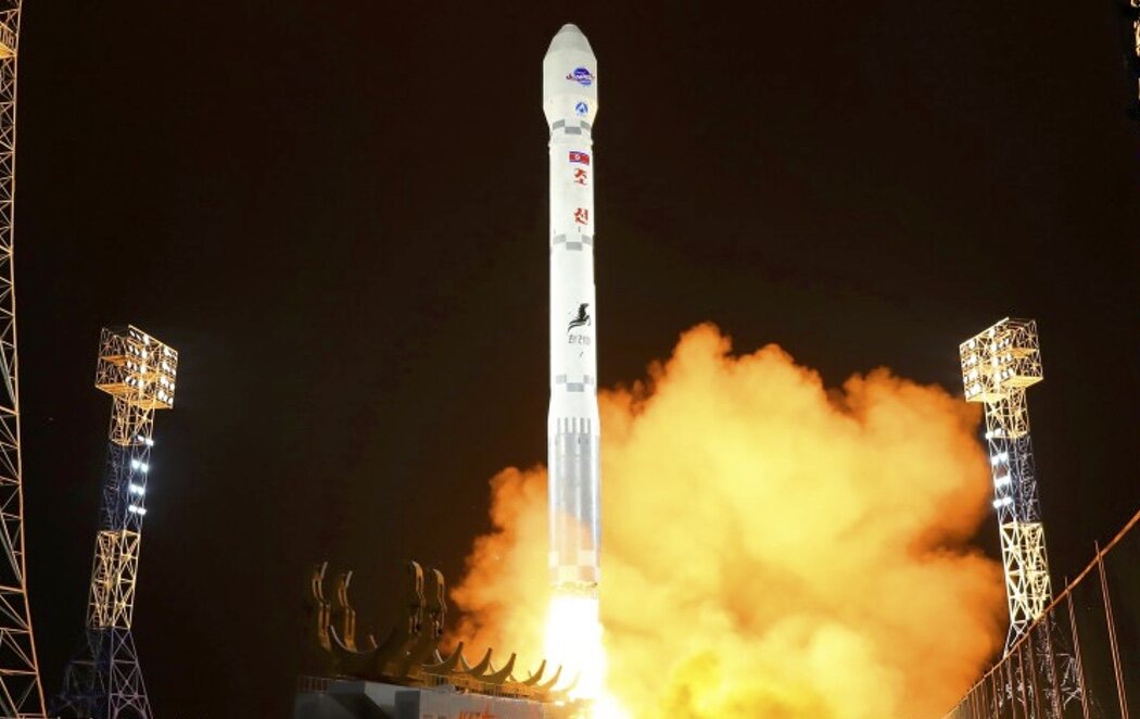 Corea del Norte lanza Mallingyong-1, su primer satélite espía
