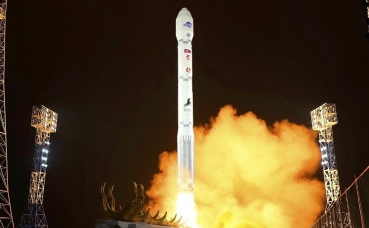 Corea del Norte lanza Mallingyong-1, su primer satélite espía