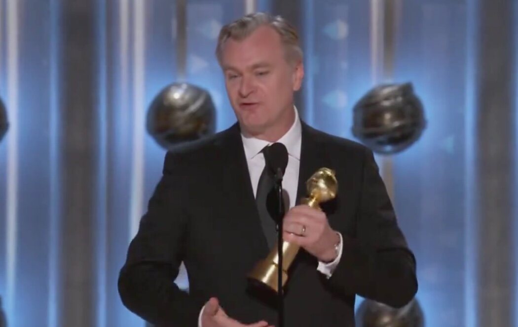 Christopher Nolan se alza con el premio a mejor director por 'Oppenheimer' en los Globos de Oro 2024