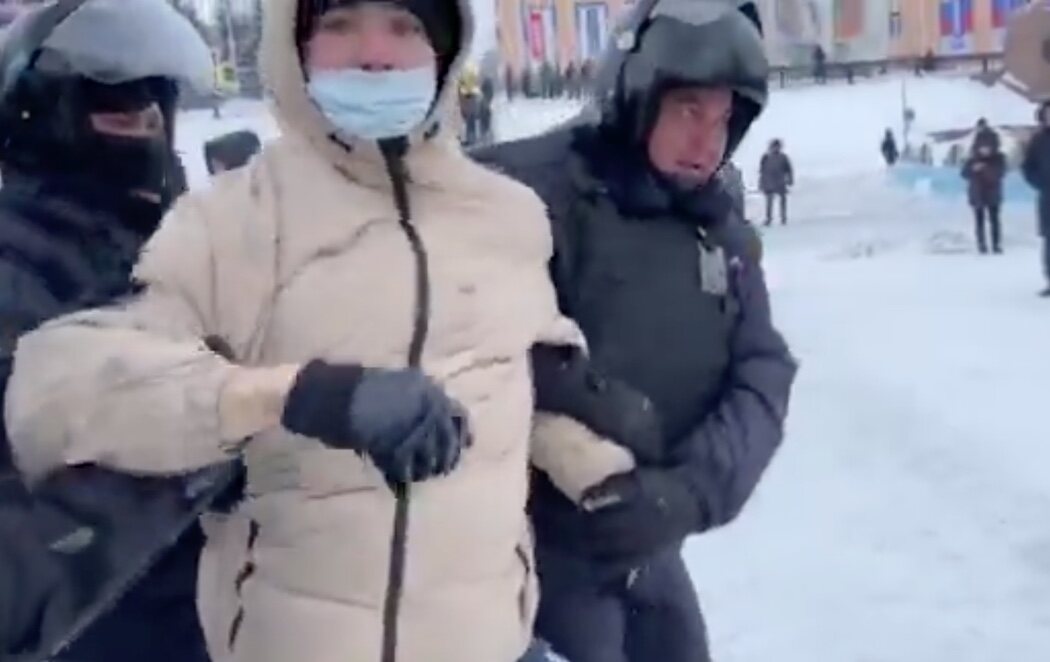 Al menos una decena de detenidos en las primeras protestas internas contra el régimen ruso en el último año