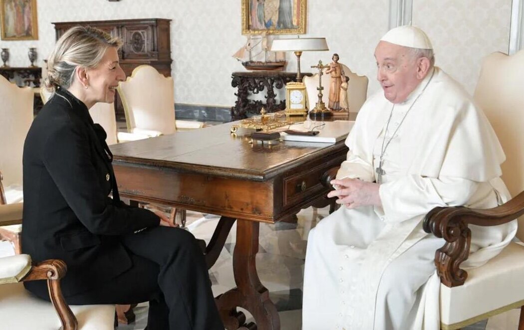 Yolanda Díaz se reúne con el Papa Francisco: "Comparte la propuesta de reducción de jornada"