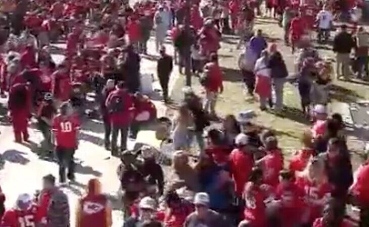 Un muerto y 21 heridos en un tiroteo en el festejo de los Chiefs en Kansas City