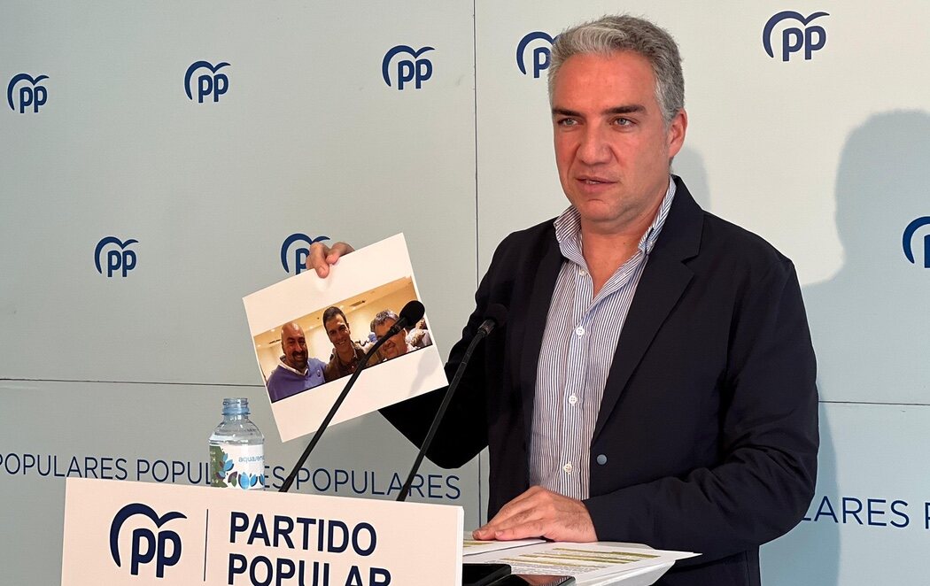 Elías Bendodo (PP) sitúa a Pedro Sánchez como "el líder máximo" de una organización criminal