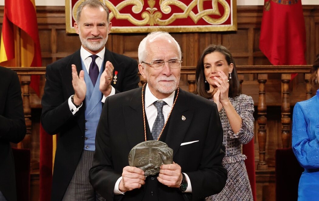 Luis Mateo Díez recibe el premio Cervantes
