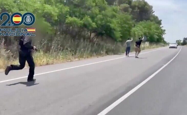 El momento en el que los GEO detienen a los implicados en el asesinato del hermano de Begoña Villacís