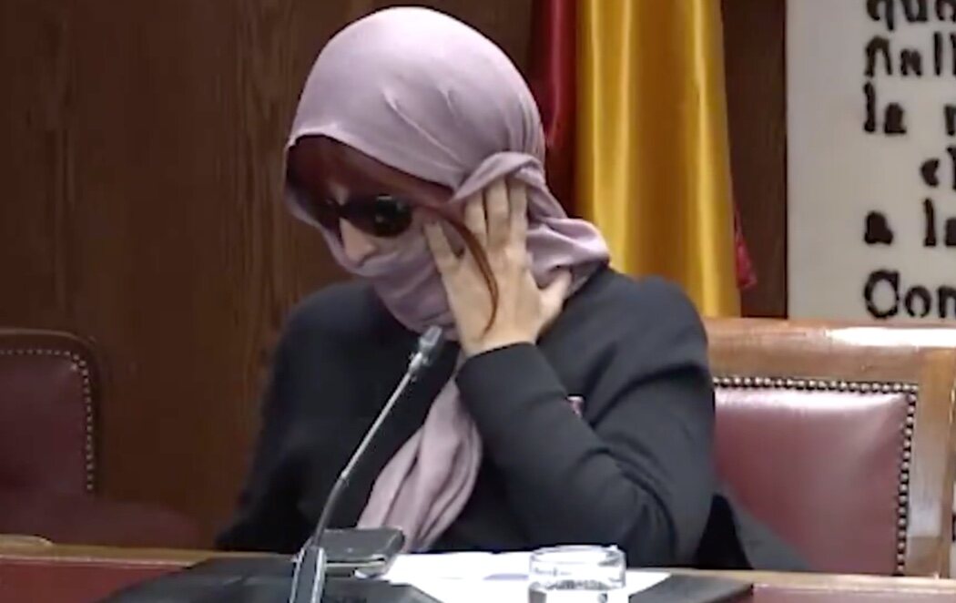 La ex mujer de Koldo se presenta de incógnito en el Senado y rechaza declarar