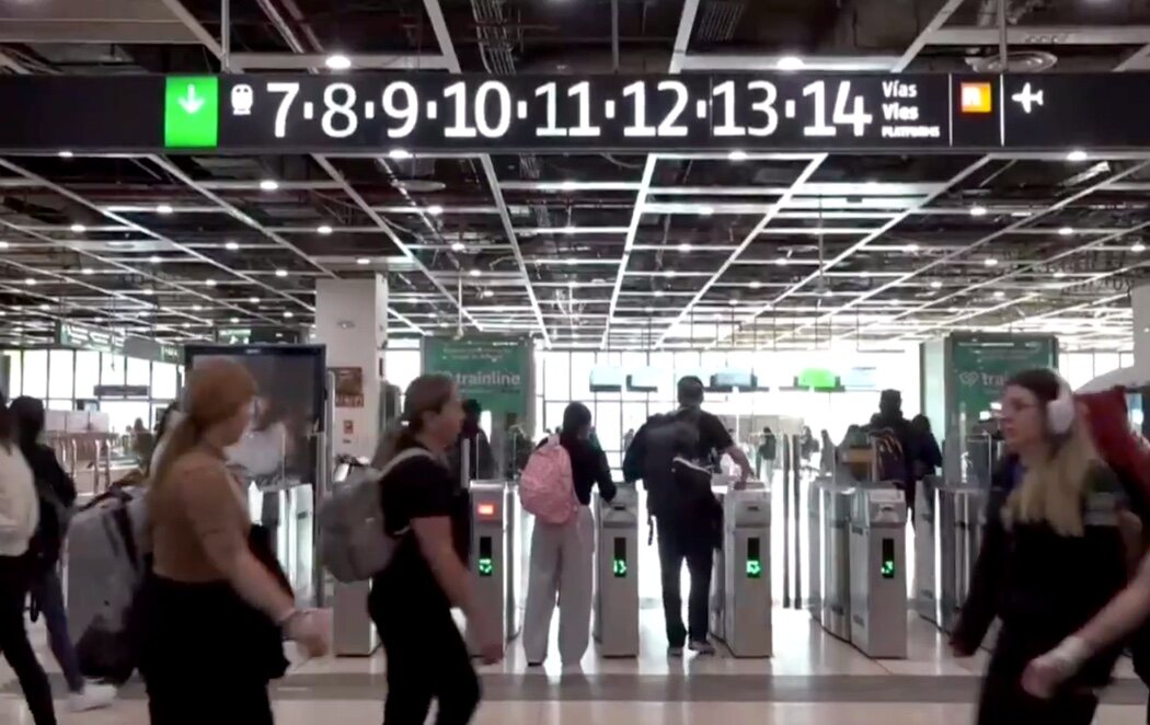 La estación de Sants de Barcelona recupera la normalidad tras el apagón