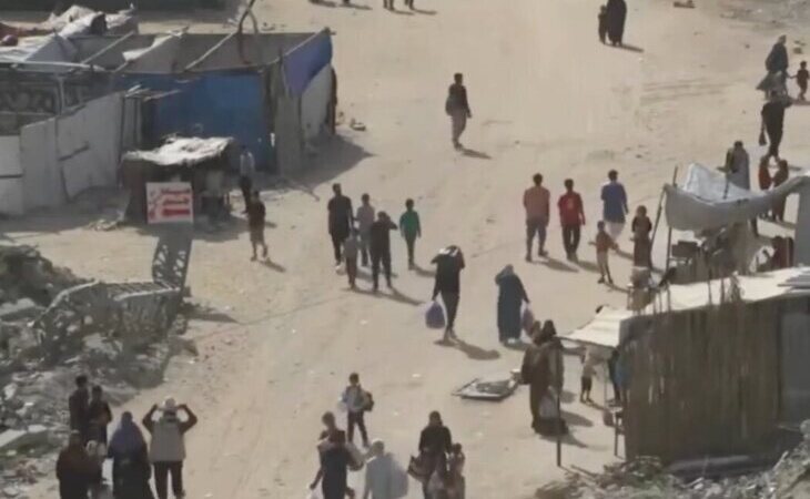 Israel ordena evacuar Jan Yunis por un ataque "sin precedentes" en el sur de Gaza
