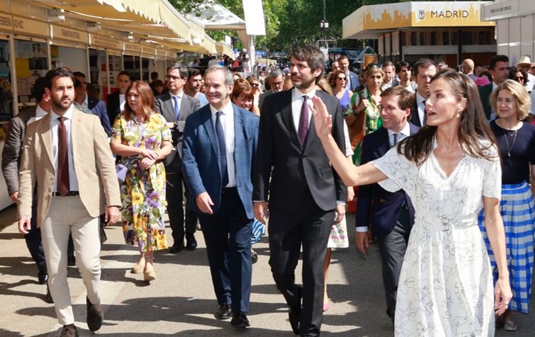 La reina Letizia inaugura la Feria del Libro