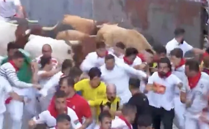 El quinto encierro de los Sanfermines deja cinco heridos