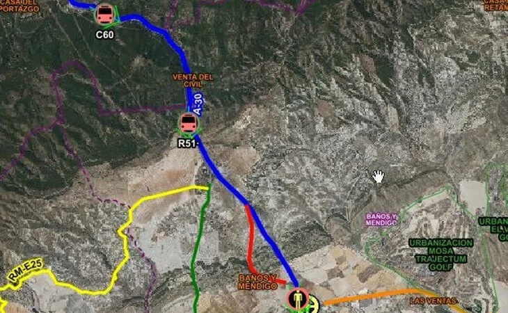 Declarado un incendio en Puerto Cadena (Murcia) con varios focos después de que fuera extinguido