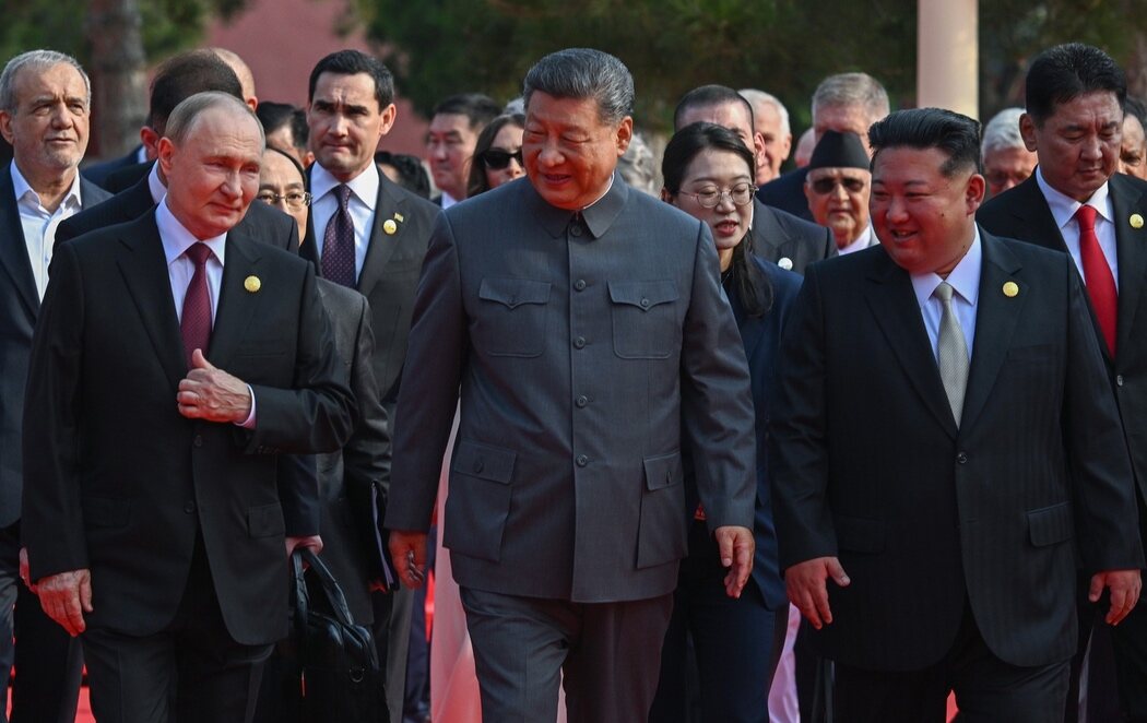 Xi se reúne con Putin y Kim Jong-un y lanza una advertencia: "La humanidad debe elegir guerra o paz"