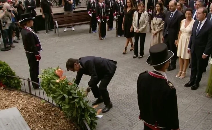 Salvador Illa acude a la ofrenda floral a Rafael Casanova y da inicio a la Diada de Cataluña