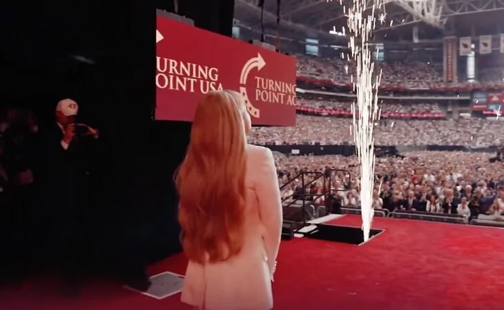 Multitudinario acto de homenaje por la muerte de Charlie Kirk en Estados Unidos con presencia de Trump