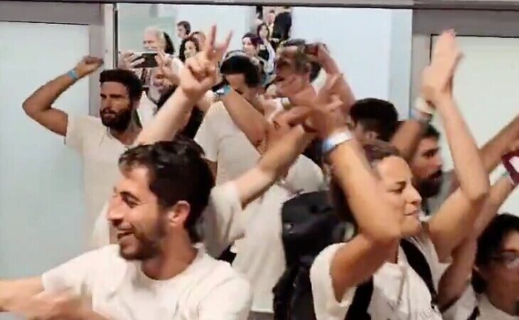 Llegan a Madrid los últimos españoles retenidos en Israel por la flotilla