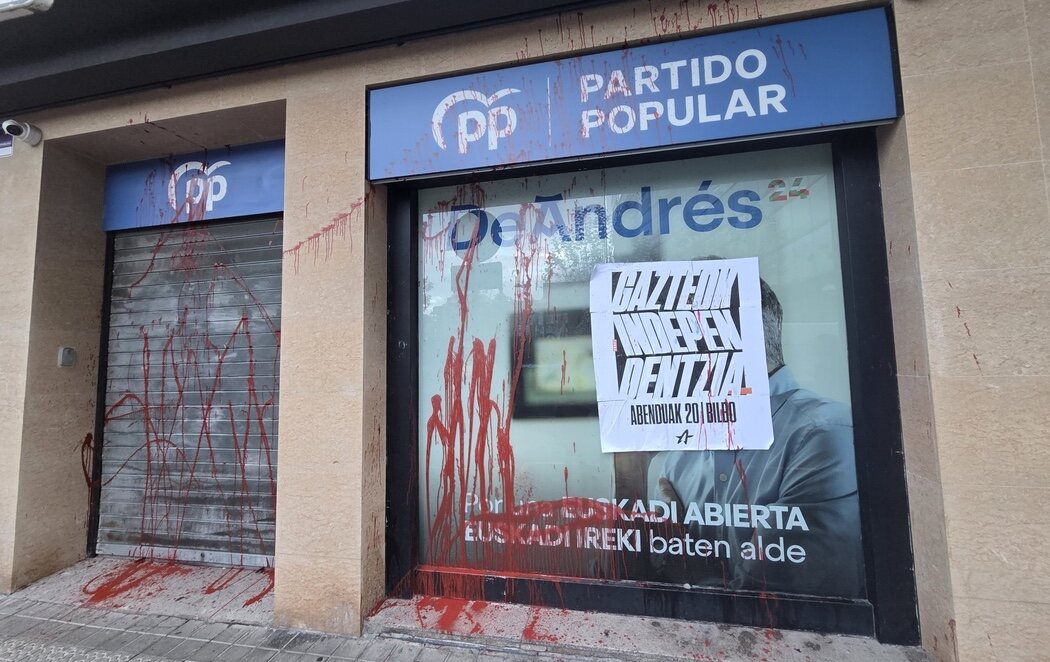 El PP vasco denuncia un ataque a su sede de Bilbao