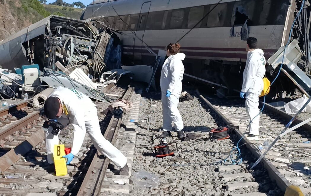 La Guardia Civil envía a sus especialistas de criminalística a analizar el accidente de trenes de Adamuz