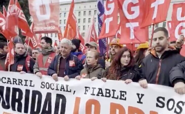 Los trabajadores de Renfe y Adif se manifiestan para reclamar inversión ferroviaria