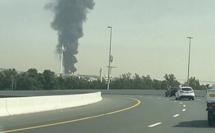 Un dron iraní alcanza las inmediaciones del aeropuerto de Dubai y causa un incendio
