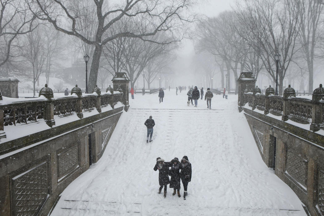 The Mall de Central Park cubierto de nieve