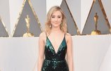Saoirse Ronan en la alfombra roja de los Oscar 2016