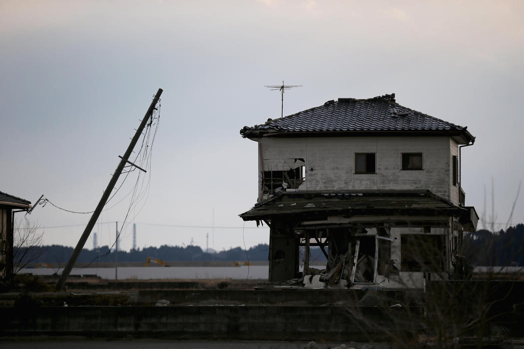 Una vivienda tradicional japonesa aguanta en el epicentro de la radiación en Fukushima