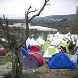 En estas tiendas de campaña resisten los refugiados