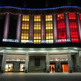 La estación de Bruselas se ilumina con los colores de la bandera belga