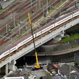 Un Shinkansen descarrila