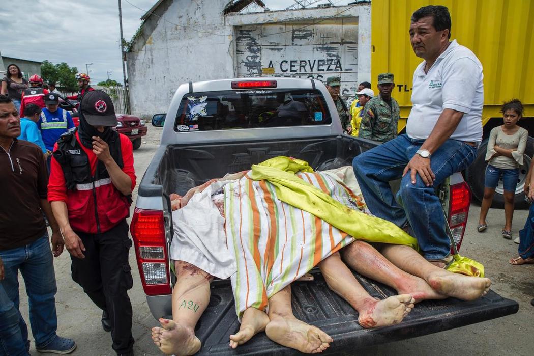 Víctimas del terremoto de Ecuador