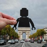 Un playmobil gigante en París