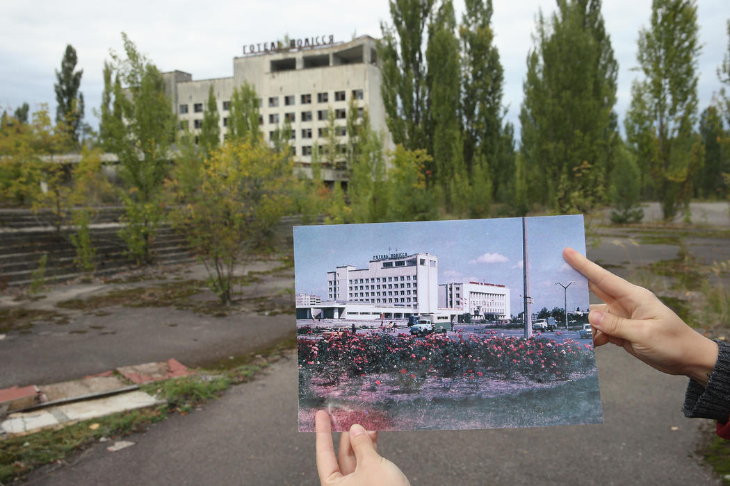 La plaza mayor de Pripyat, antes y después del accidente nuclear de Chernobyl