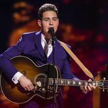 Douwe Bob, de Países Bajos, en la Final de Eurovisión 2016