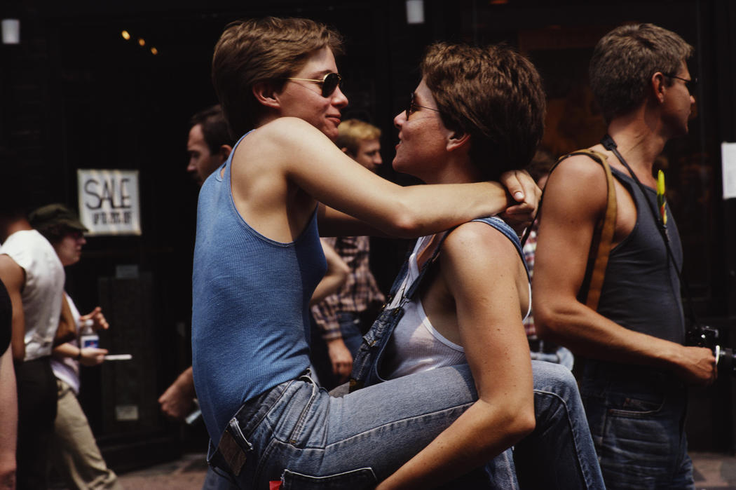 Dos mujeres celebran su amor en Nueva York