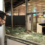 La entrada a Atatürk, destrozada tras las explosiones terroristas