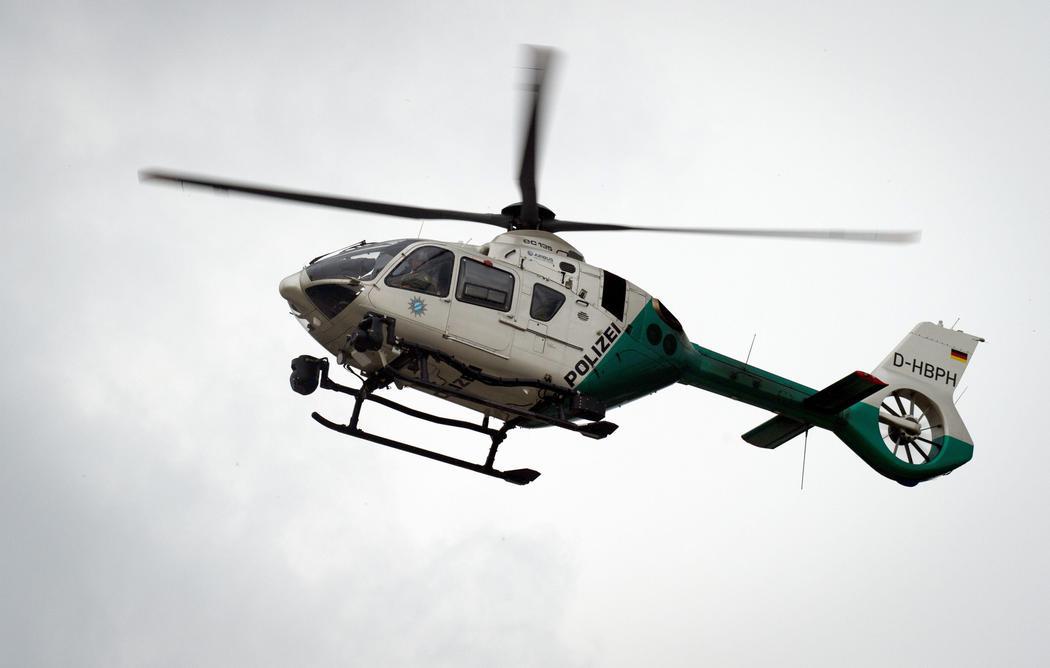 Un helicóptero sobrevuela el centro comercial del tiroteo de Múnich