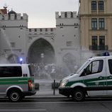 La policía toma Karlsplatz para prevenir posibles ataques