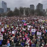 La Women's March igual de multitudinaria en Boston