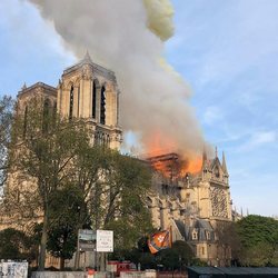 El trágico incendio de Notre Dame, en imágenes