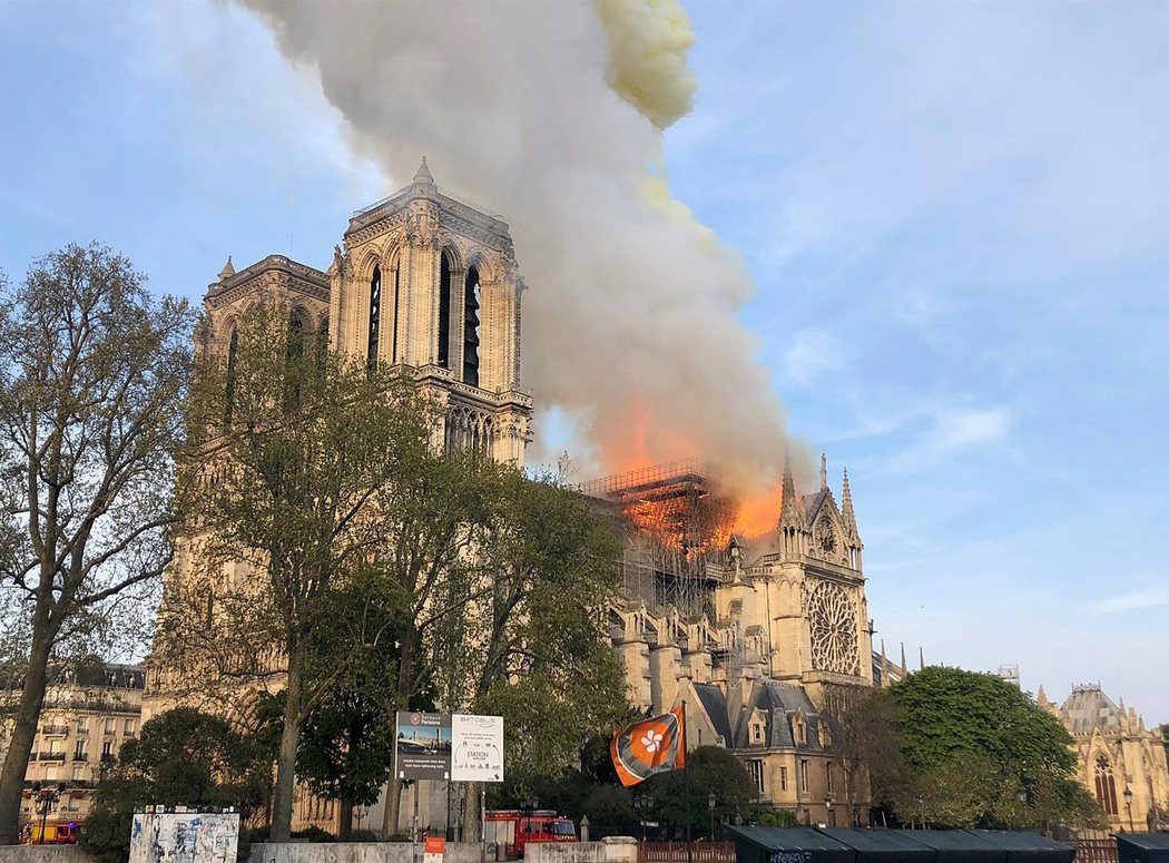 El incendio de Notre Dame se originó en los tejados de la catedral