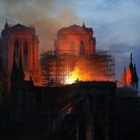 El incendio de Notre Dame se alargó durante horas