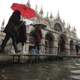 La Basílica de San Marcos resiste a las inundaciones de Venecia