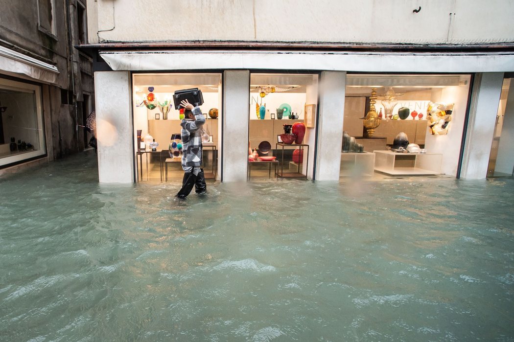 El 'acqua alta' de Venecia no cesa