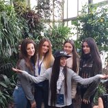 Melani junto a sus coristas en 'Palm House', preparada para el primer ensayo de Eurovisión Junior 2019