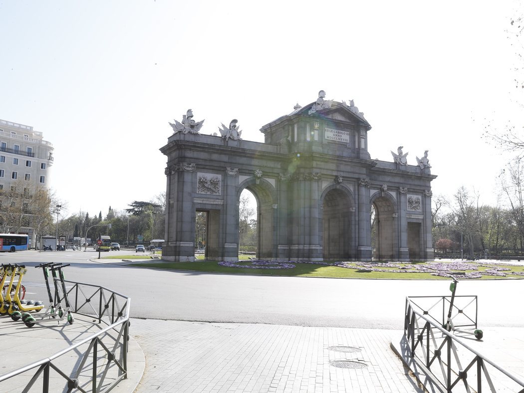 Madrid, desierta ante el brote de coronavirus