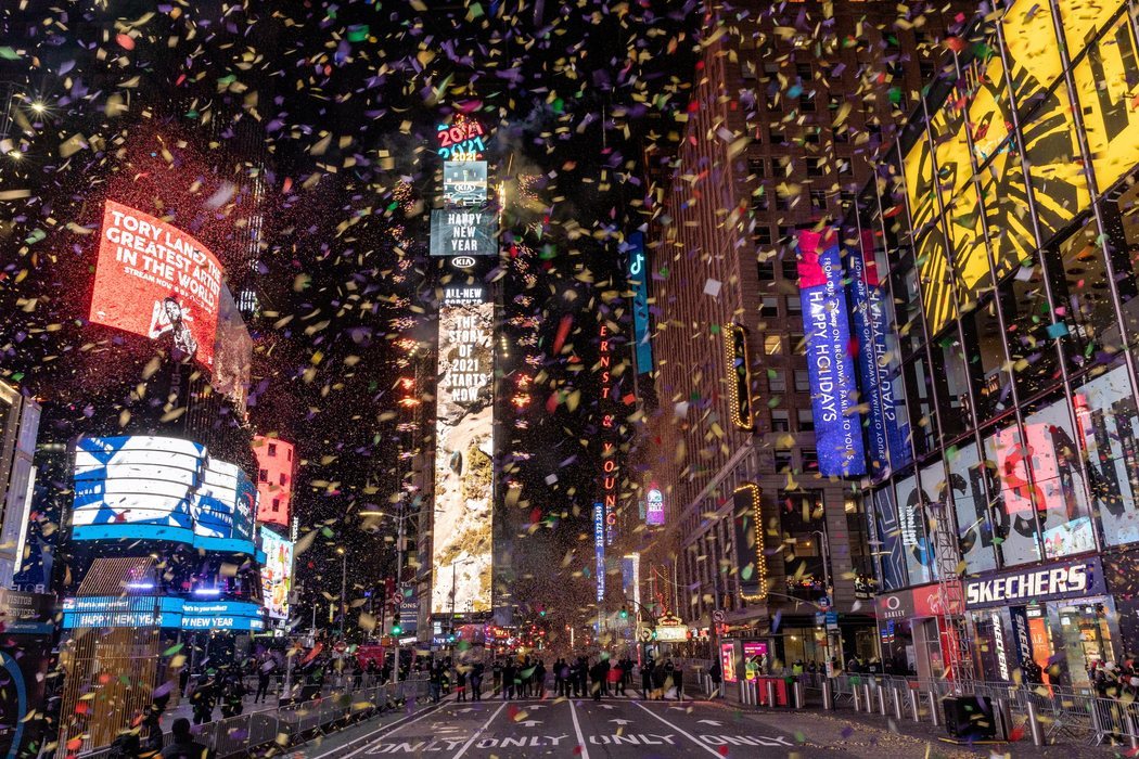 Policía y artistas para ver la bola caer en Times Square