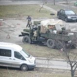 Vehículo ruso es disparado por fuerzas ucranianas en Kiev