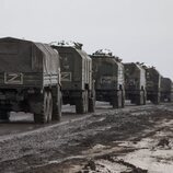 Fuerzas militares rusas continúan su avance hacia Ucrania