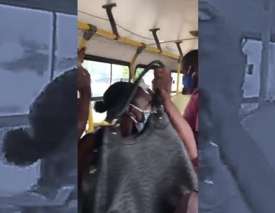 Expulsada de un autobús por toser sin mascarilla